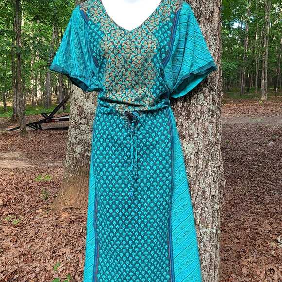 FreeSize JGee Bohemian multi Style Dress - Picture 3 of 6